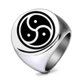 Vintage-Siegelring aus Edelstahl mit schwarzem BDSM-Triskelion-Totem auf weißem Grund - US 7 / Rund Stahlfarben