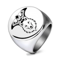 Vintage 22MM stainless steel signet ring with engraved wolf head and eagle motifs - US 7 / Round Steel Color
