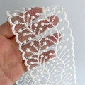 Beiges Mesh-Stickband mit Gänseblümchen-Stickerei für DIY-Nähprojekte und Deko - Andere Materialien anpassbar