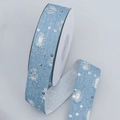 Détail du ruban en denim bleu clair avec paillettes argentées et effet usé - Denim Pailleté (2.5cm*50 Yards)