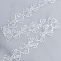 3,5 cm weiße Polyester-Spitze mit bestickten Schmetterlingsschleifen für DIY-Puppenkleidung - Weißer Einzelschicht-Stil