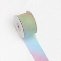 Primer plano de cinta de organza con degradado de colores para manualidades y regalos - Cinta Degradada de Color Claro / 4cm*30 Yards