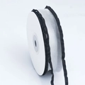 Zwart-wit geplooid organza lint met ruches op een spoel voor DIY en handwerkprojecten - Smalle Stijl / Zwart