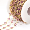Cadena de acero dorado de 6,6 mm con piedras de vidrio moradas en carrete blanco - Púrpura