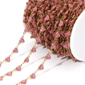 Chaîne bijoux DIY avec maillons dorés et breloques cœurs roses pailletés sur bobine - Rose