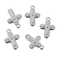 Fünfteiliges Set aus silbernen Edelstahl-Kreuzanhängern mit geprägter Textur für DIY-Schmuck - Spitzenkreuz / Stahlfarben