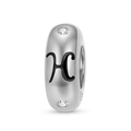Makroaufnahme der 925 Sterling Silber H-Perle mit schwarzem Emaille und Zirkonia - Buchstabe H (PA0173-8)
