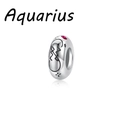 S925 Sterling Silber Wassermann Charm mit rotem Edelstein und Sternzeichen-Symbol - Wassermann (PA0167-11BJ)