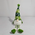 Gnome de Noël lumineux en peluche avec bonnet vert tricoté et longues jambes rayées - Vert