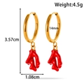 Créoles dorées avec pendentifs corail rouge et détails des dimensions précises - Boucles d'Oreilles Pendentif Corail (YE-135)