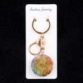 Porte-clés pendentif octogonal en résine avec pierres colorées et breloque mandala dorée - Style porte-clés