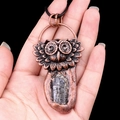 Vintage bronzen uil ketting met een rechthoekige zwarte edelsteen hanger voor damesmode - Blauwe Goudsteen
