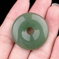 Pendentif donut en aventurine naturelle vert foncé pour la création de bijoux artisanaux - Aventurine Verte
