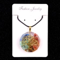 Pendentif octogonal en résine avec couches de pierres naturelles et arbre de vie doré - US 12
