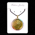 Pendentif Orgone en résine avec cristaux arc-en-ciel et symboles Fleur de Vie et Yin Yang - US 14