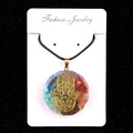 Collier Main de Fatima avec pierres naturelles colorées et cordon noir sur carte - Taille 19