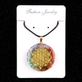 Pendentif orgonite octogonal avec pierres naturelles colorées et géométrie sacrée - Taille 21
