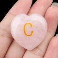 Colgante corazón de cuarzo rosa natural con grabado dorado letra C decoración - Letra C