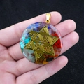 Collier hexagonal en résine avec pierres naturelles et pendentif hexagramme doré - Motif Hexagramme (No. 5)