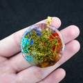 Collier hexagonal en résine avec pierres naturelles et symbole cube de Métatron doré - Cube de Métatron Doré (No. 10)