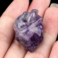 Anatomical heart carving in natural purple amethyst stone with polished finish - Amethyst