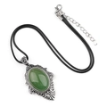 Colgante vintage ovalado de piedra verde con marco plateado de relieve floral retro - Aventurina Verde