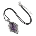 Pendentif vintage avec cristal violet ovale, base argentée et cordon tressé noir - Améthyste