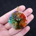 Collier hexagonal avec pierres colorées et pendentif Arbre de Vie doré brillant - Arbre de Vie Cœur (No. 31)