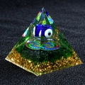 Blaues Böses Auge Orgonit Pyramide mit grünen Kristallen, Kupferspirale und Blattgold - Stil M4 (M4-Pyramide)