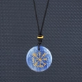 Collar vikingo azul con símbolo Vegvisir dorado y cordón de cuerda trenzada negra - Aventurina Azul
