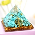 Pyramide d'énergie Orgone en turquoise verte avec symbole Reiki et spirale en métal - Cristal de Roche + Turquoise