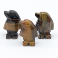 Set di tre figurine di pinguino in pietra occhio di tigre con riflessi dorati naturali - Occhio di tigre