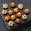 Set mit 12 kürbisförmigen Kristallperlen mit Metallösen in Orange- und Gelbtönen - Gold / Topas