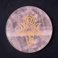 55mm Rosenquarz Triple Goddess Scheibe mit graviertem goldenen Lebensbaum und Mond - Rosenquarz Göttin-Stil