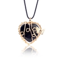 Collier cœur en cristal noir avec papillon doré et cordon noir fait à la main - Obsidienne