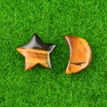 Décoration étoile et lune en pierre œil de tigre naturelle avec rayures dorées - Œil de tigre