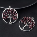 Pendentif arbre de vie en fil d'argent avec pierres de cristal grenat rouge foncé - Grenat