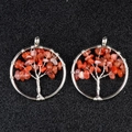 Pendentif Arbre de Vie avec éclats de pierre rouge naturelle et fil argenté - Agate rouge