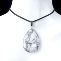 Wandelende druppelketting met witte turkoois steen en verzilverde rand - Wit Turkoois (Zilveren Rand)
