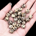 Cuentas redondas de piedra dálmata con manchas negras en mano para joyería de DIY - Piedra Dálmata (2040)