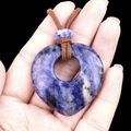 Natuurlijke blauwe sodaliet hol hart hanger ketting met bruin suède koord - Blauwe sodaliet
