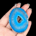 Blue agate slice pendant with silver metal edge and natural druzy crystal center - Blue Agate (Silver Edge)