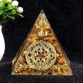 Piramide Orgone in occhio di tigre con motivo mandala dorato e spirale in resina - Occhio di Tigre con Filo di Rame