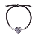 Verstellbares gewebtes Armband mit einem lila herzförmigen Natursteinanhänger - Flash Stein (Silber)