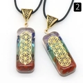 Pendentif rectangulaire en résine avec cristaux de chakra et symbole Fleur de Vie dorée - No.2 (Fleur de Vie Superposée)