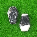Figurina a bara in diaspro zebrato con motivi in pietra naturale levigata nera e bianca - Pietra Bianco e Nero