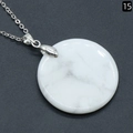 Collar minimalista con colgante de disco redondo de howlite blanca de 30mm y cadena - Howlita