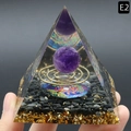 Piramide energetica Orgonite con sfera di ametista, rame, albero della vita ed ossidiana - Stile Ametista (E2)