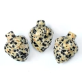 Tre mini ghiande intagliate in diaspro dalmata naturale con texture di pietra uniche - Diaspro Dalmata (1 pz)