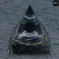 Orgon-Pyramide mit schwarzer Kristallkugel, Chakra-Symbolen und silbernem Ring-Dekor - Obsidian-Stil (H1)